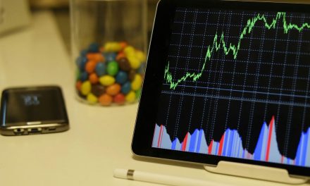 Palantir Stock Forecast 2025: Is PLTR a Buy or Sell?